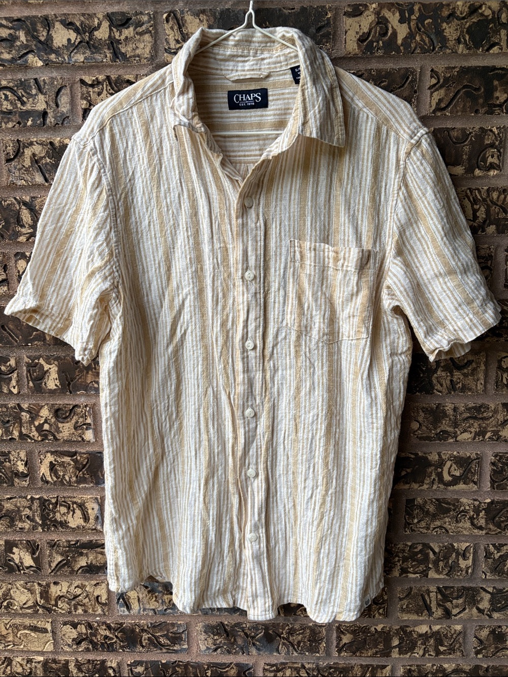 Chaps Linen Blend Short Sleeve Button Down Shirt in Cream and Tan Stripes, Small